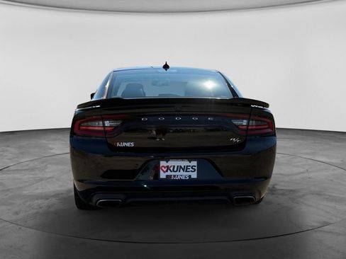 Used 2016 Dodge Charger R/T w/ Plus Group RWD image 7
