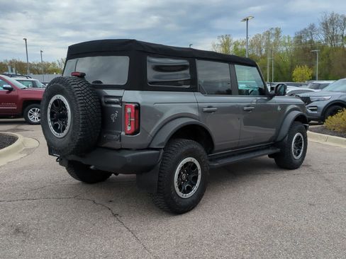 Used 2022 Ford Bronco Outer Banks w/ Sasquatch Package AWD/4WD image 8