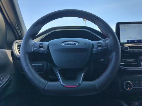 Used 2025 Ford Escape ST-Line FWD image 22