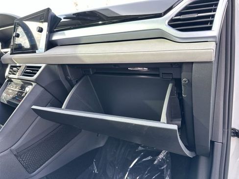 New 2026 Volkswagen Taos SE image 35