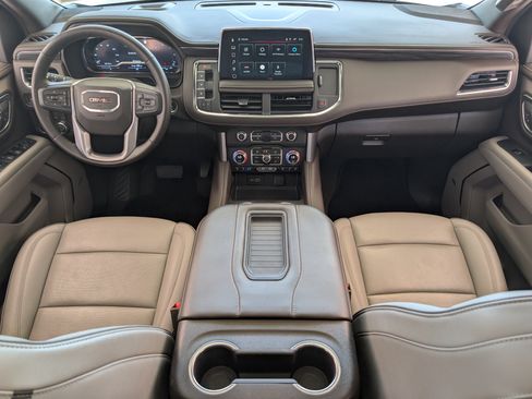 Used 2024 GMC Yukon SLT w/ SLT Premium Package RWD image 27
