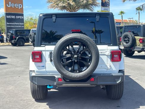 Used 2023 Jeep Wrangler Sahara image 6