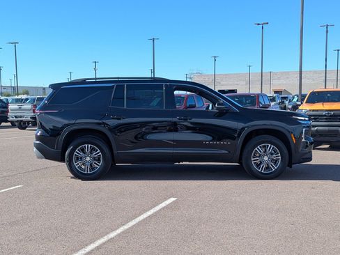 Certified 2025 Chevrolet Traverse LT image 7