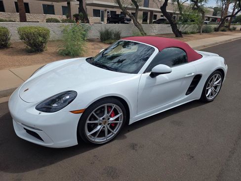 Used 2019 Porsche 718 Boxster S RWD image 5