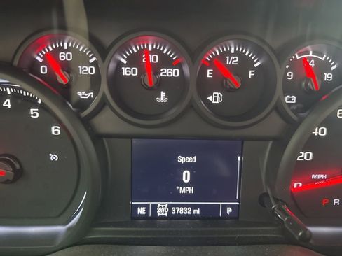 Used 2023 Chevrolet Silverado 1500 Custom AWD/4WD image 12