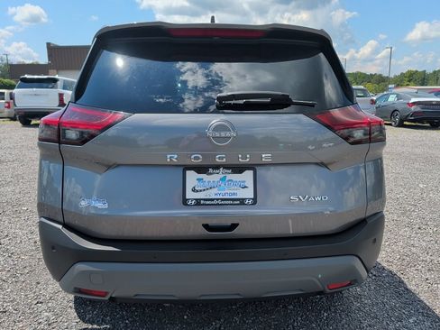 Used 2023 Nissan Rogue SV AWD/4WD image 7