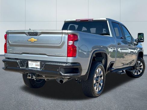 Used 2025 Chevrolet Silverado 2500 Custom w/ Custom Value Package AWD/4WD image 2