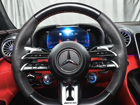 Used 2022 Mercedes-Benz SL 63 AMG 4MATIC w/ Driver Assistance Package image 40