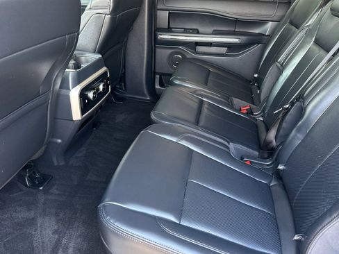 Used 2024 Ford Expedition Max XLT AWD/4WD image 11