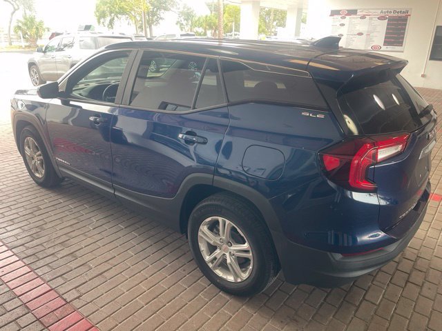 Used 2022 GMC Terrain SLE FWD image 4