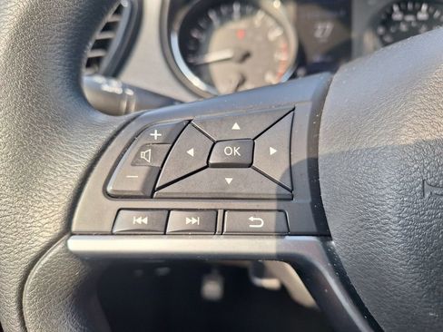 Used 2021 Nissan Rogue Sport S image 13