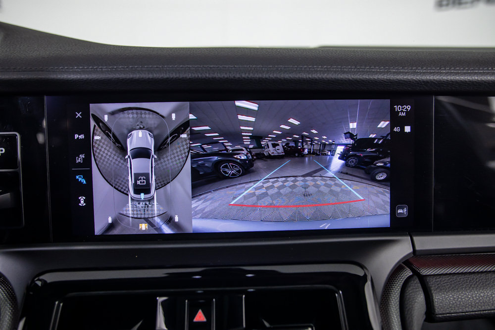 Used 2024 Porsche Panamera image 32