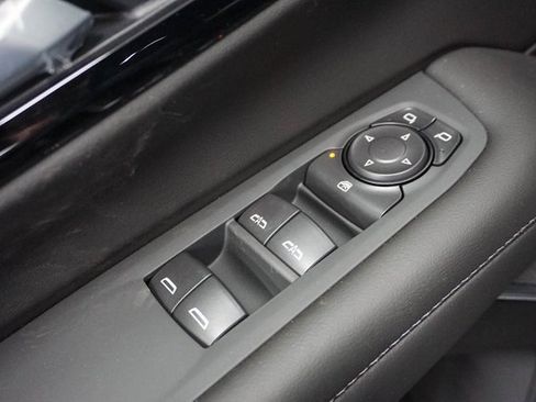 New 2026 Chevrolet Suburban LS image 11