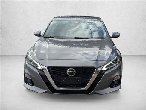 Used 2019 Nissan Altima 2.5 SV image 2