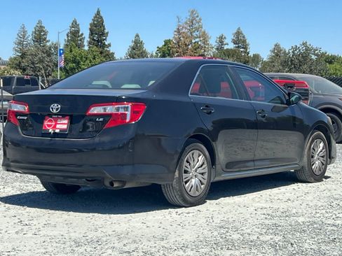 Used 2014 Toyota Camry LE FWD image 3