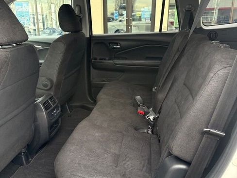 Used 2019 Honda Pilot EX image 12
