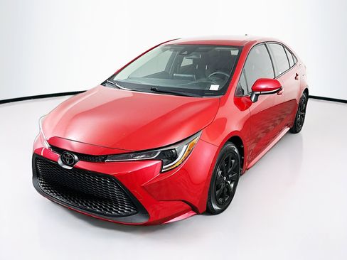 Used 2021 Toyota Corolla LE FWD image 3
