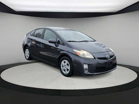 Used 2010 Toyota Prius Five image 2