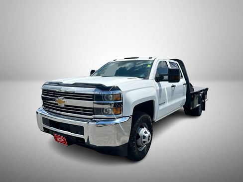 Used 2015 Chevrolet Silverado 3500 W/T w/ WT Convenience Package AWD/4WD image 2