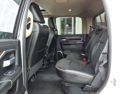 Used 2022 RAM 3500 Laramie AWD/4WD image 10