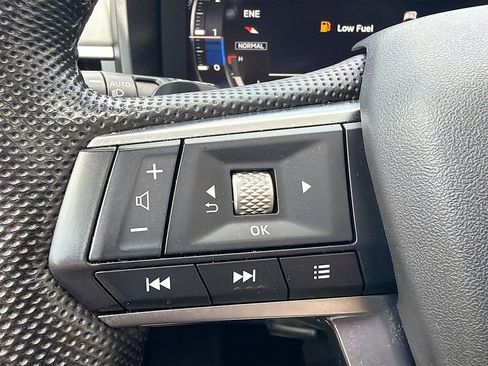 Used 2023 Mitsubishi Outlander SEL FWD image 36