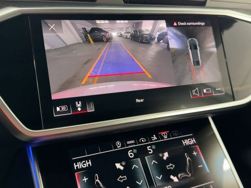 Used 2022 Audi RS 7 Sportback w/ Carbon Optic Package image 23