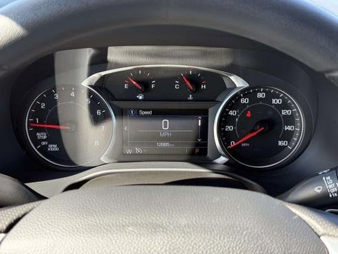 Used 2023 GMC Acadia SLE w/ Driver Convenience Package image 16