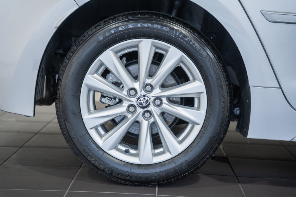 Used 2026 Toyota Corolla LE w/ LE Premium Package FWD image 15