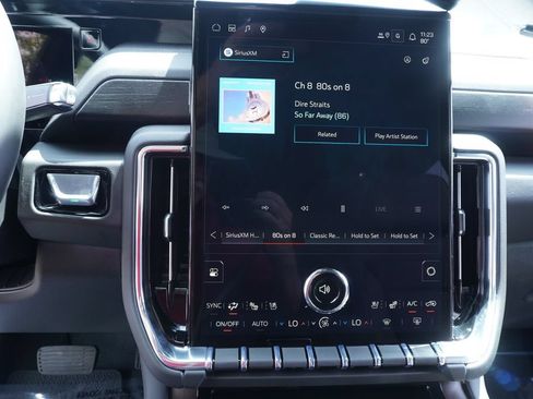 New 2026 GMC Yukon XL Denali w/ Denali Reserve Package AWD/4WD image 22