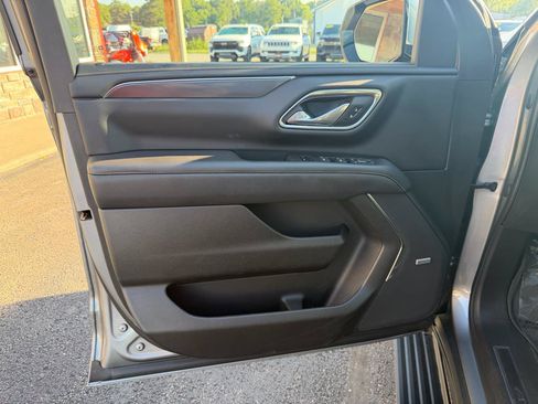 Used 2023 GMC Yukon XL AT4 w/ AT4 Premium Package AWD/4WD image 14