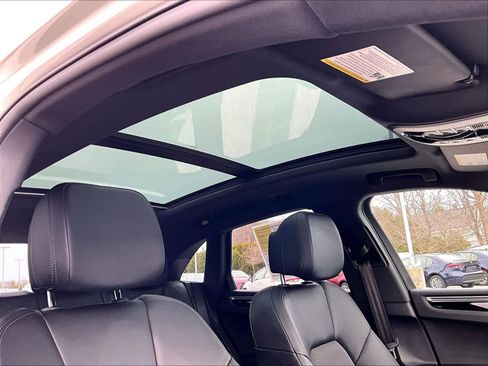 Used 2023 Porsche Macan Turbo AWD/4WD image 26