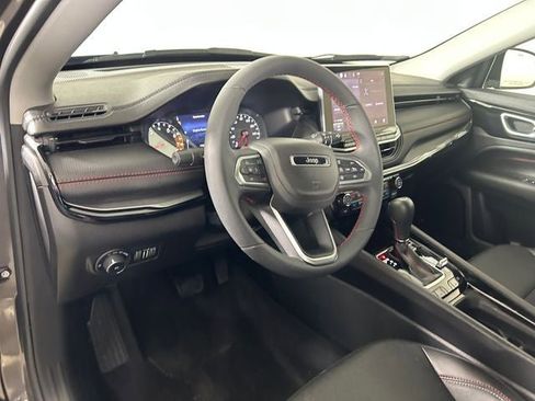Used 2022 Jeep Compass Trailhawk w/ Trailer Tow Group AWD/4WD image 14