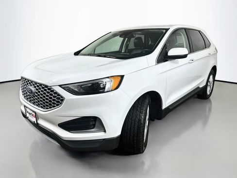 Used 2024 Ford Edge SEL AWD/4WD image 3
