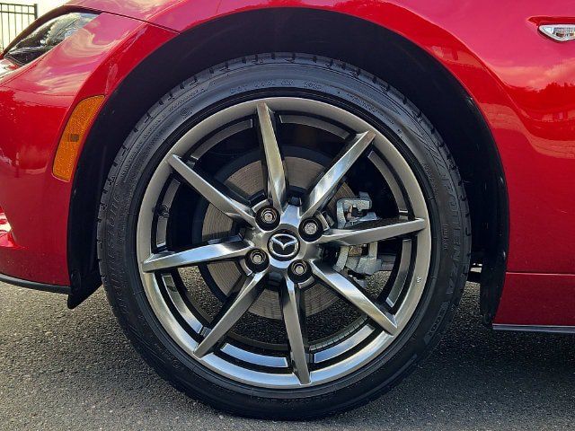Used 2020 MAZDA MX-5 Miata RF Grand Touring RWD image 11