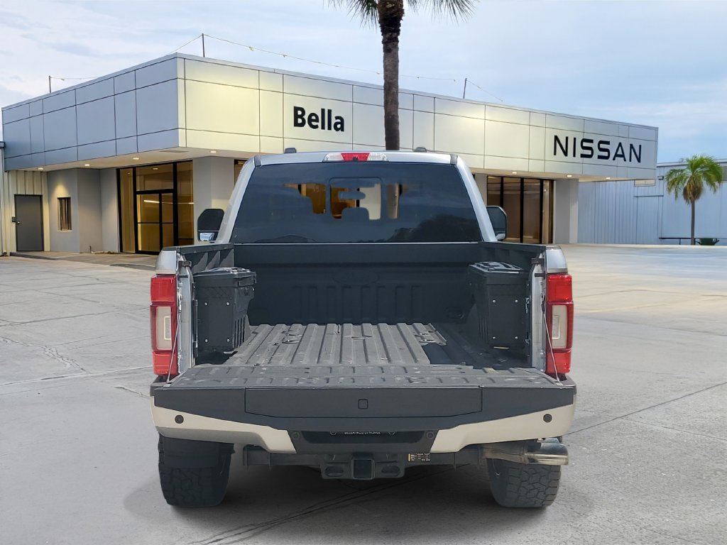Used 2022 Ford F350 Platinum AWD/4WD image 16