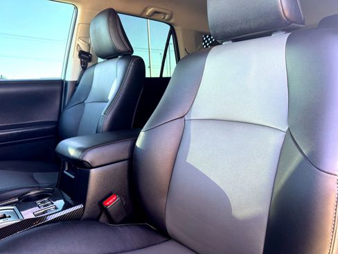 Used 2022 Toyota 4Runner SR5 Premium image 13