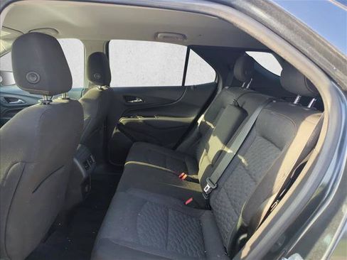 Used 2018 Chevrolet Equinox LT FWD image 16
