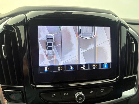 Used 2023 Chevrolet Traverse LT w/ LT Premium Package AWD/4WD image 20