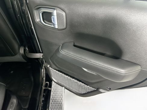 Used 2023 Jeep Wrangler Sahara w/ Cold Weather Group image 28