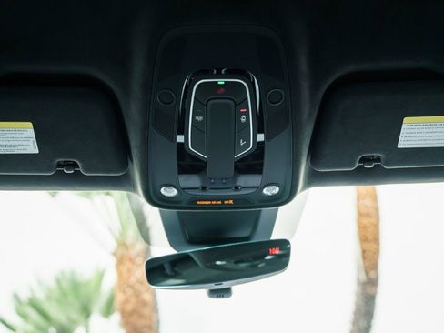 New 2025 Lamborghini Urus SE image 28