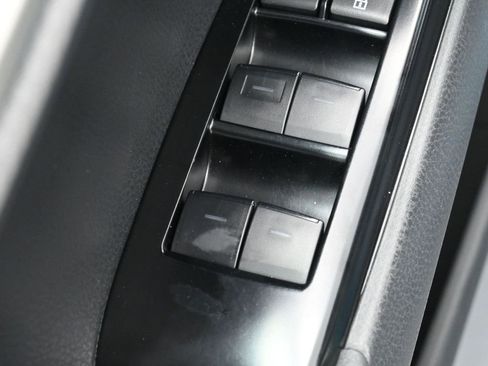 Used 2025 Toyota Camry SE image 15