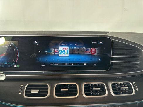 Used 2023 Mercedes-Benz GLS 450 4MATIC image 13