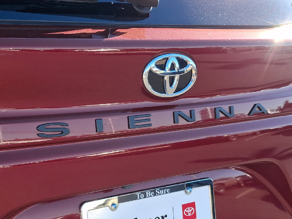 Certified 2026 Toyota Sienna XLE FWD image 42
