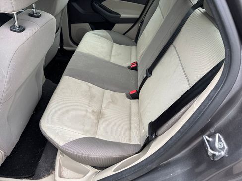 Used 2012 Ford Focus SE FWD image 9