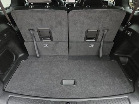 New 2026 Jeep Grand Cherokee L Limited RWD image 23