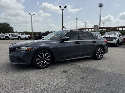 Used 2022 Honda Civic EX image 9