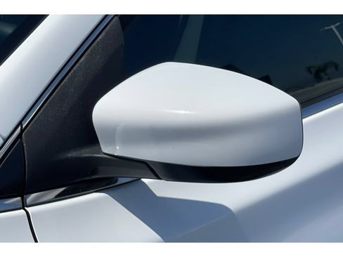 Used 2015 Nissan Sentra SV FWD image 13