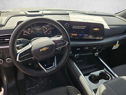 New 2026 Chevrolet Suburban Premier image 13