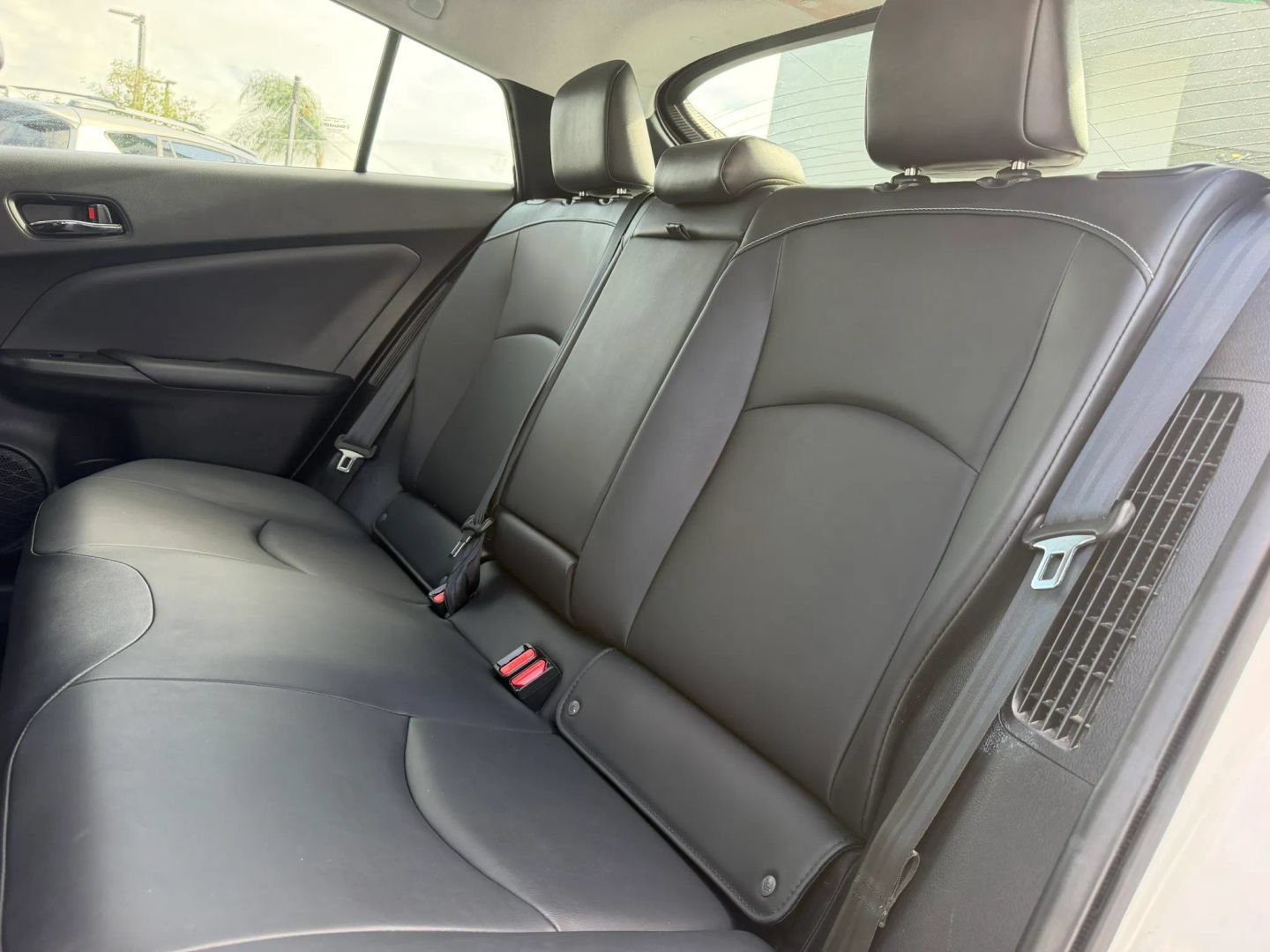 Used 2020 Toyota Prius Prime XLE FWD image 14