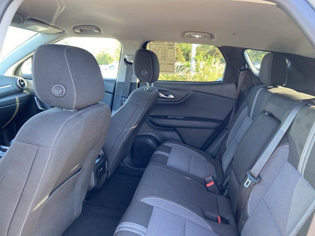 Used 2025 Chevrolet Blazer LT FWD image 17